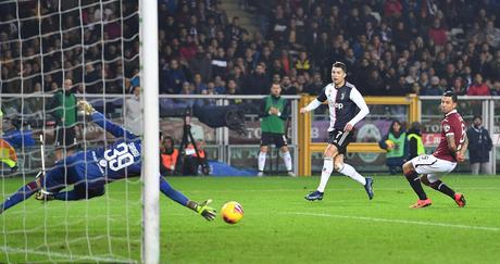 Serie A, Sky e DAZN interessate ai nuovi diritti. Da Mediapro proposta canale Lega Serie A, Sky e DAZN interessate ai nuovi diritti. Da Mediapro proposta canale Lega