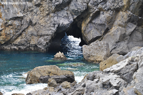 Gaztelugatxe e la scalinata vista oceano Gaztelugatxe e la scalinata vista oceano