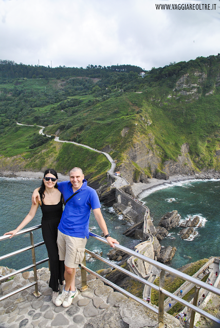 Gaztelugatxe e la scalinata vista oceano Gaztelugatxe e la scalinata vista oceano