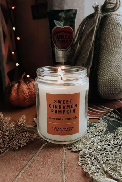 THE DARK ROMANCE TREND FOR FALL 2019 THE DARK ROMANCE TREND FOR FALL 2019