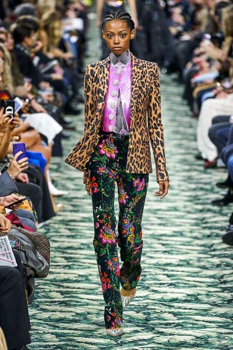 THE DARK ROMANCE TREND FOR FALL 2019 THE DARK ROMANCE TREND FOR FALL 2019