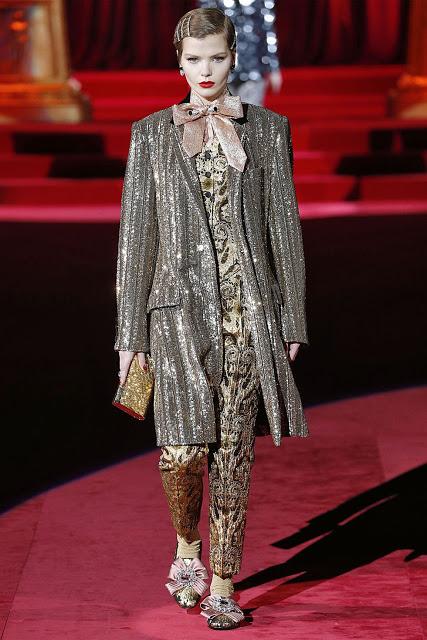 THE DARK ROMANCE TREND FOR FALL 2019 THE DARK ROMANCE TREND FOR FALL 2019
