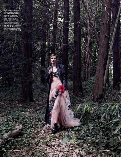 Fall Florals: The Dark Romance Trend For Fall 2019 Fall Florals: The Dark Romance Trend For Fall 2019