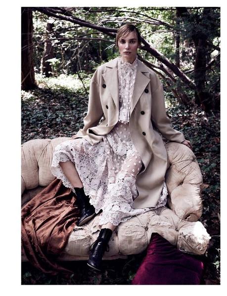 Fall Florals: The Dark Romance Trend For Fall 2019 Fall Florals: The Dark Romance Trend For Fall 2019
