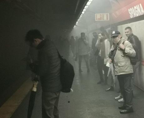 Ho registrato un audio durante i fatti di ieri alla fermata Spagna. Un incubo Ho registrato un audio durante i fatti di ieri alla fermata Spagna. Un incubo