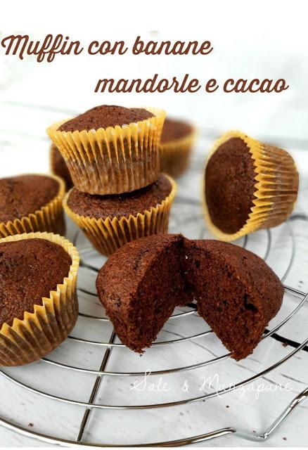 MUFFIN CON BANANE, MANDORLE E CACAO...RICETTA LIGHT MUFFIN CON BANANE, MANDORLE E CACAO...RICETTA LIGHT