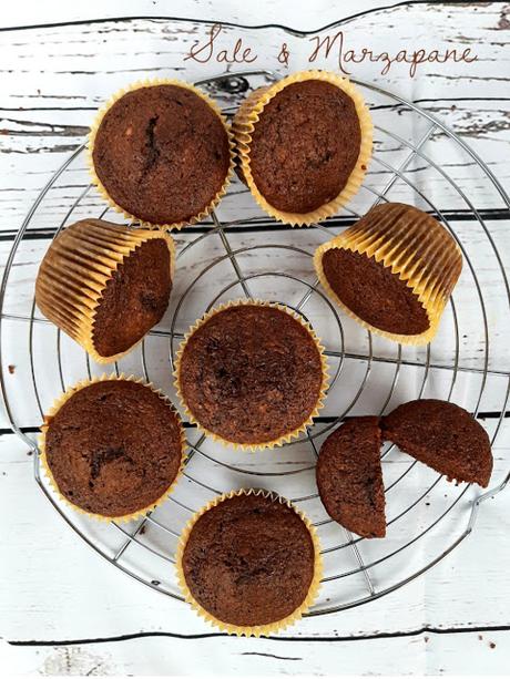 MUFFIN CON BANANE, MANDORLE E CACAO...RICETTA LIGHT MUFFIN CON BANANE, MANDORLE E CACAO...RICETTA LIGHT