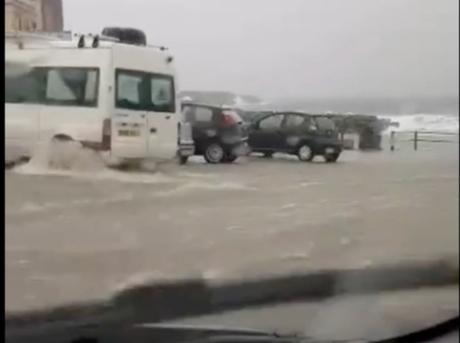 VIDEO. Strade allagate da Torre del Greco a Posillipo. Le vostre segnalazioni VIDEO. Strade allagate da Torre del Greco a Posillipo. Le vostre segnalazioni