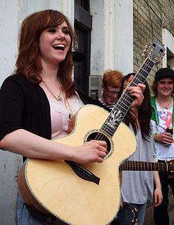 http://upload.wikimedia.org/wikipedia/commons/thumb/1/13/KateNash.jpg/250px-KateNash.jpg