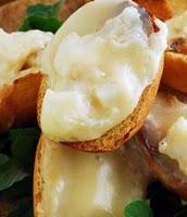 Crostini gorgonzola e stracchino