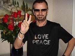 http://upload.wikimedia.org/wikipedia/commons/thumb/e/e0/Ringo_Starr_%282007%29.jpg/250px-Ringo_Starr_%282007%29.jpg