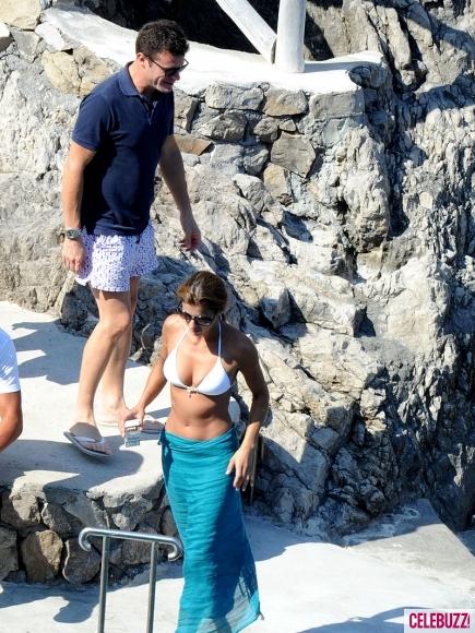 Elisabetta Canalis sullo yacht ad Amalfi con l'ex compagno Angelo Vita sembra rinata