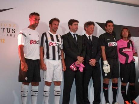 nuova-maglia-juventus-2012.jpeg