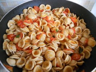 Orecchiette al pomodoro fresco