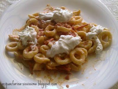 ...pasta con pomodorini e burrata...