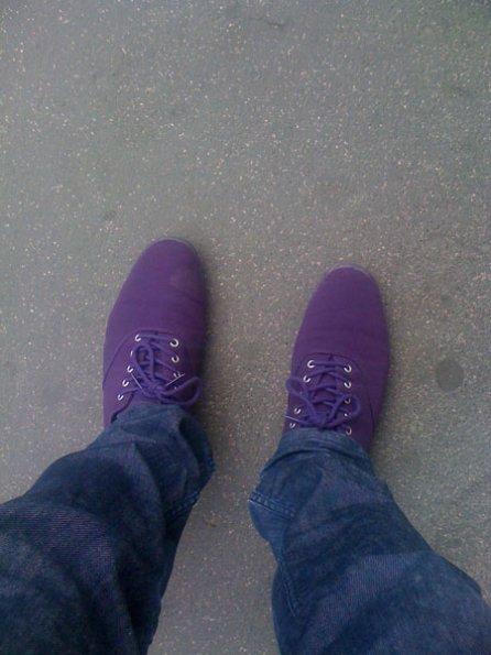 Le scarpe viola