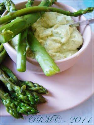 Pesto di asparagi, mandorle e capperi