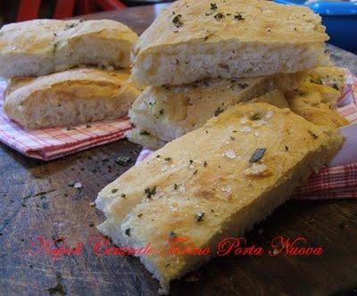 Focaccia con Salvia, Rosmarino e sale dell'Himalaya