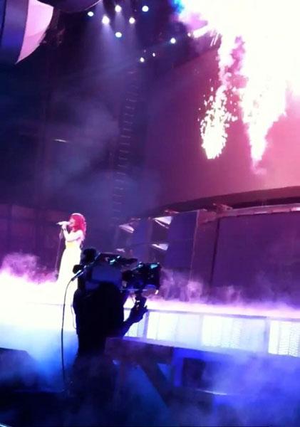 Rihanna (diva)mpa: a Dallas il palco s'infiamma!