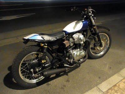 Kawasaki W650 Flat Track by M