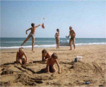 GIOCHI SENZA FRONZOLI da fare in spiaggia