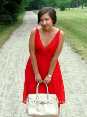 Zalando's red dress (Review)