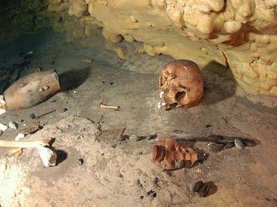 sacrificio maya cenote