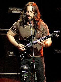 http://upload.wikimedia.org/wikipedia/commons/thumb/6/63/John_Petrucci_Rio_2.jpg/250px-John_Petrucci_Rio_2.jpg