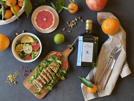 Tonno tataki ai pistacchi con insalatina di agrumi al Laudemio Frescobaldi Tonno tataki ai pistacchi con insalatina di agrumi al Laudemio Frescobaldi