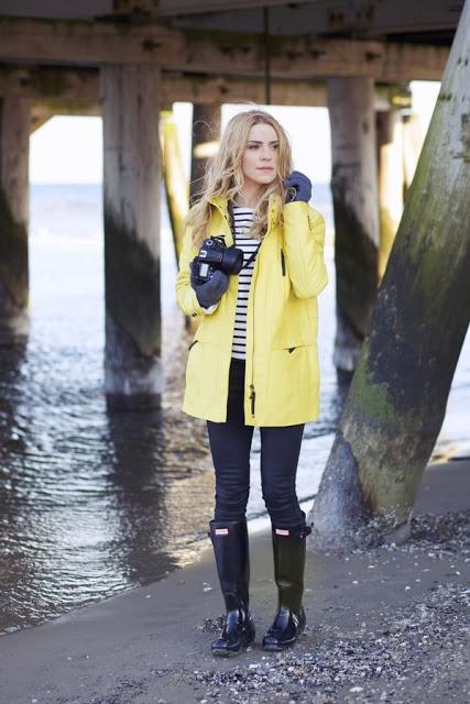 come indossare gli stivali da pioggia outfit stivali da pioggia come indossare gli stivali da pioggia come abbinare gli stivali da pioggia idee outfit stivali pioggia rain boots how to wear rain boots winter outfits mariafelicia magno fashion blogger color block by felym fashion blogger italiane fashion bloggers italy