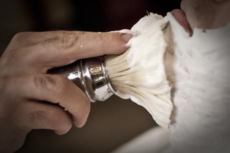 Il rasoio più adatto al viso e a chi porta la barba Il rasoio più adatto al viso e a chi porta la barba