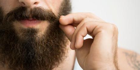Il rasoio più adatto al viso e a chi porta la barba Il rasoio più adatto al viso e a chi porta la barba