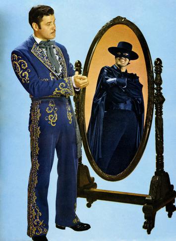Siderno (RC): “100 anni di Zorro – Generazioni a confronto” Siderno (RC): “100 anni di Zorro – Generazioni a confronto”