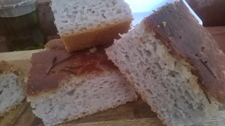 FOCACCIA SENZA GLUTINE …di Elisabetta FOCACCIA SENZA GLUTINE …di Elisabetta