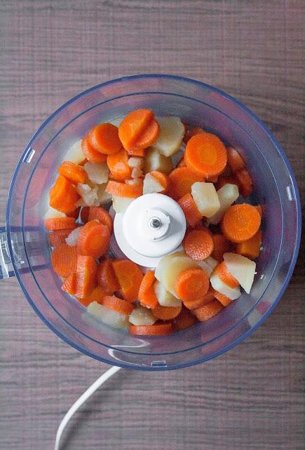 Vellutata di carote e patate, ricetta per lo svezzamento del bambino Vellutata di carote e patate, ricetta per lo svezzamento del bambino