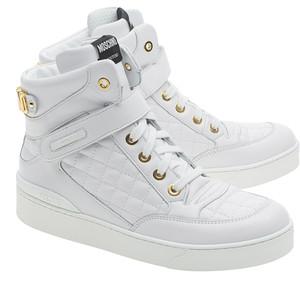 LOOKS:When Street Style Meets Sporty Style LOOKS:When Street Style Meets Sporty Style