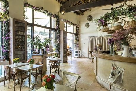 Addio ViviBistrot. Raggi chiude l'unico punto ristoro (e unico bagno!) di Villa Pamphili Addio ViviBistrot. Raggi chiude l'unico punto ristoro (e unico bagno!) di Villa Pamphili