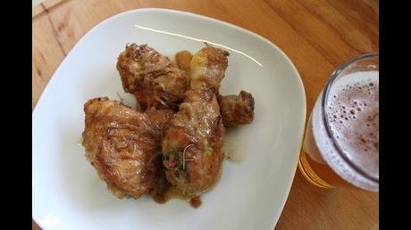 Magico Natale, ecco le ricette per le feste: Pollo alla birra con funghi champignon. Magico Natale, ecco le ricette per le feste: Pollo alla birra con funghi champignon.