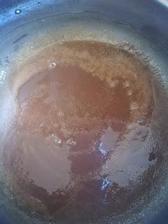 Mousse al cioccolato bianco e caramello Mousse al cioccolato bianco e caramello