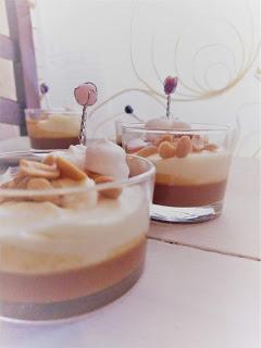 Mousse al cioccolato bianco e caramello Mousse al cioccolato bianco e caramello