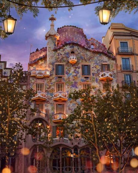 Casa Batlló e Notti di Luna – Natale a Barcellona Casa Batlló e Notti di Luna – Natale a Barcellona