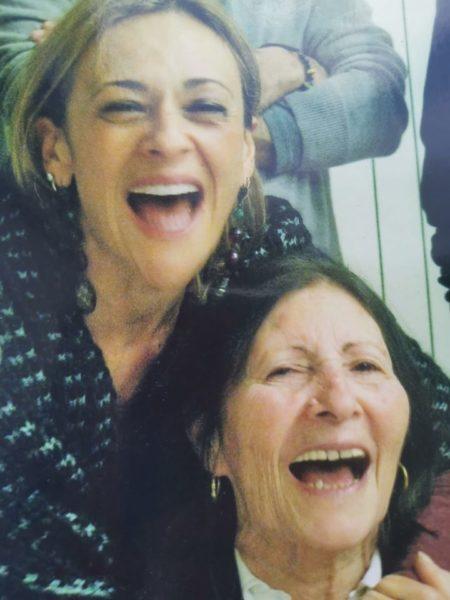 Lutto a Un Posto al Sole: è morta la madre di Luisa Amatucci luisa amatucci madre morta
