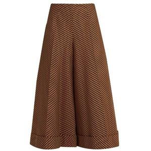 LOOKS: The Bourgeoise Fashion Trend That Is Dominating This Fall/Winter LOOKS: The Bourgeoise Fashion Trend That Is Dominating This Fall/Winter