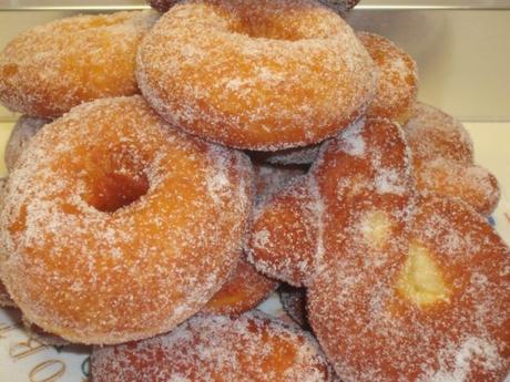 Sagra della Zeppola sulla spiaggia di Positano: il programma completo Sagra della Zeppola sulla spiaggia di Positano: il programma completo