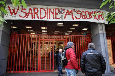 Ecco perché la manifestazione di Roma ha UCCISO il movimento delle Sardine Ecco perché la manifestazione di Roma ha UCCISO il movimento delle Sardine