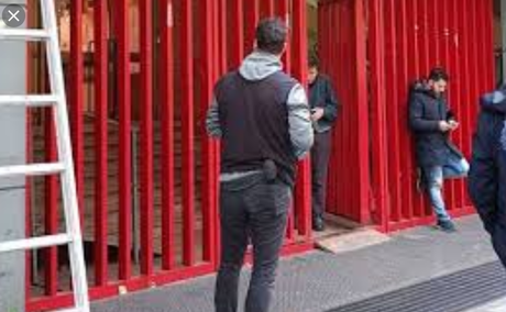 Ecco perché la manifestazione di Roma ha UCCISO il movimento delle Sardine Ecco perché la manifestazione di Roma ha UCCISO il movimento delle Sardine