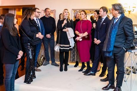 Il mondo del Wedding si riunisce intorno ad una lodevole causa per l’evento “Christmas in love”, a Villa Dino. Il mondo del Wedding si riunisce intorno ad una lodevole causa per l’evento “Christmas in love”, a Villa Dino.