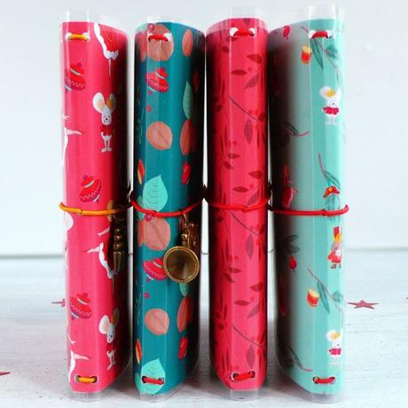 Midori pocket con le carte da scrapbooking Flavir Design Midori pocket con le carte da scrapbooking Flavir Design