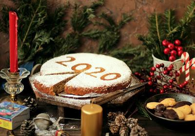 vasilopita con frutta secca e liquore di kumquat vasilopita con frutta secca e liquore di kumquat
