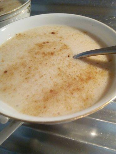 BUDINO DI LATTE DI MANDORLE ALLA CANNELLA BUDINO DI LATTE DI MANDORLE ALLA CANNELLA